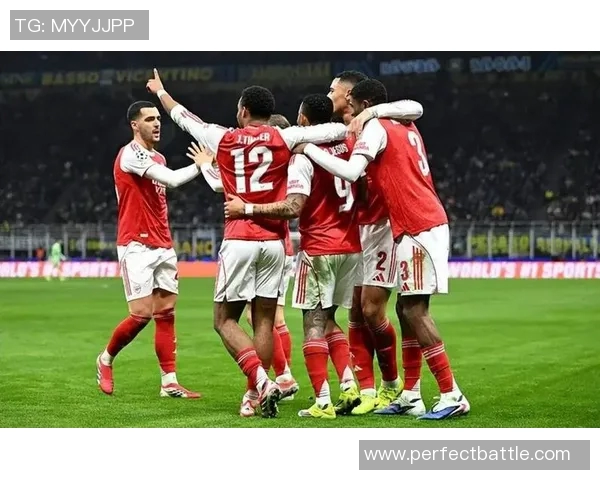 世界杯惊现冷门阿森纳与国米激战成平局红牌事件引发全场热议 世界杯惊现冷门阿森纳与国米激战成平局红牌事件引发全场热议