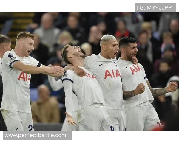 足总杯激战曼联与热刺平局赛后点评引发球迷热议与反思