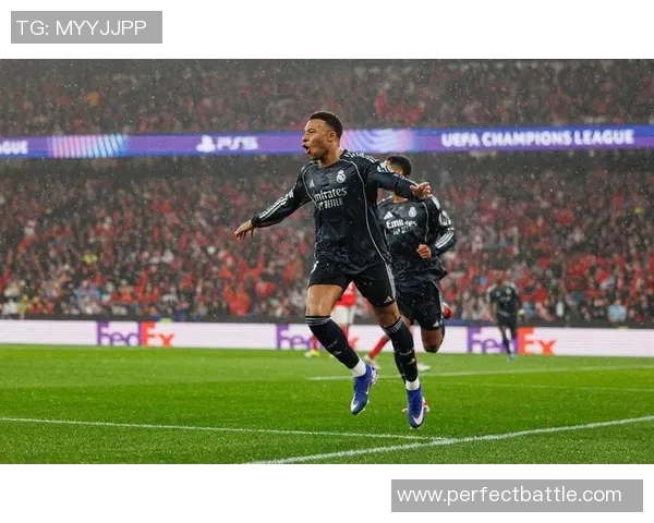 意甲精彩对决本菲卡大胜热刺5-0补时进球点燃全场激情 意甲精彩对决本菲卡大胜热刺5-0补时进球点燃全场激情