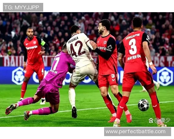 德甲精彩对决那不勒斯大胜阿森纳补时绝杀引发全场狂欢与转会热议