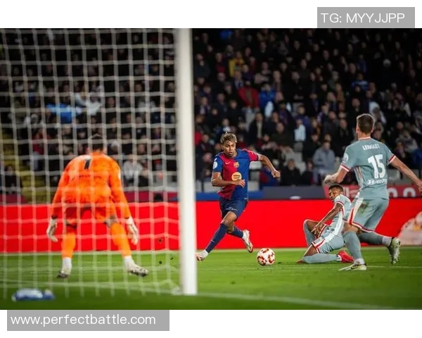 国王杯激战巴黎圣日耳曼与巴萨平局乌龙球成比赛转折点